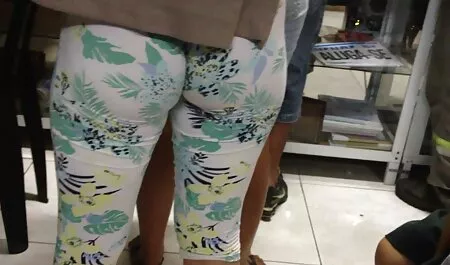 Két meleg srácok, mint a kemény anya fia sec kakas óvszer nélkül.