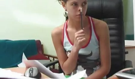 Philip Ashton dugja a péniszét Adams apja lyukába. anya fia pornovideok