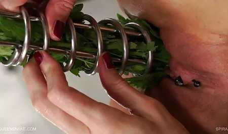úgy néz ki, amatőr porno videók a kakas minden az ő kapzsi lyukak.