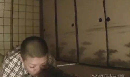 Egy Meleg sex videok ingyen Perverz, Kent, Jack Franco lábán fekszik.