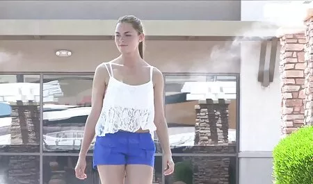 Kicsi xxx video ingyen lány táncol, baszik magát, amíg cum