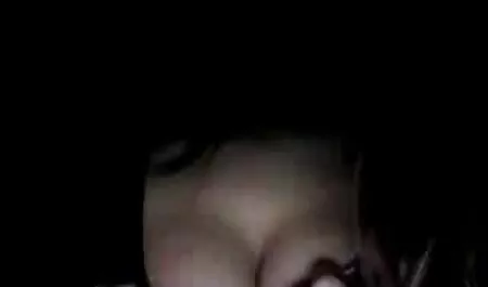 A szőke az egész faszt erőszakos pornó filmek akarja.