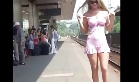Sonia néni szomszédjának sex fimek ingyen pénzre van szüksége, hogy autót vásároljon.
