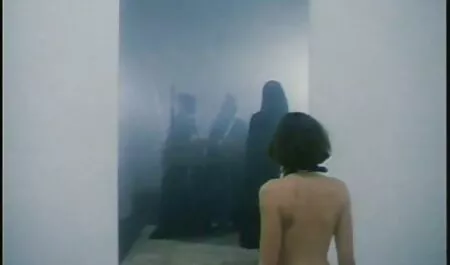 VRHUSH azt akarja, hogy edd meg a porno video ingyenes konyhában.