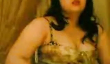 A Mester tesz egy fiú nem bekötött szemmel push-up szex pornó film