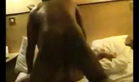 Koreai MILF teszi a fehér ember boldog. anya fia ingyenporno