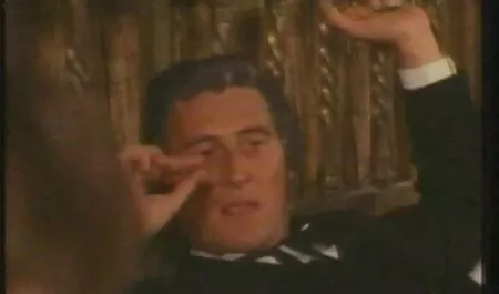 megérintette kemeny porno videok magát