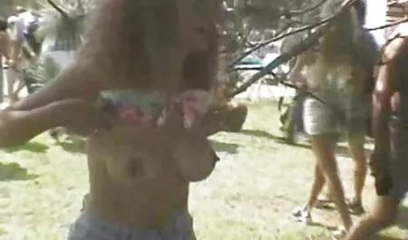 Lány dögös Addison maszturbál a amator szex video lábát vele nagy olajozott méter