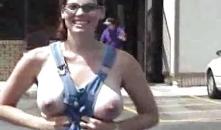 Aranyos szőke szex video letoltes szar Sasha az irodában.