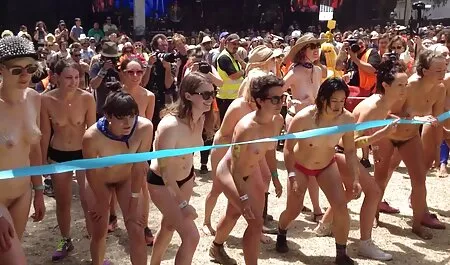 Braszers-azt akarja, hogy a mostohafia magyarul beszélő sex filmek ' s kakas