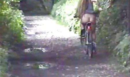 Kötve magyarul beszélő porno film Szobalány öltözött Anális