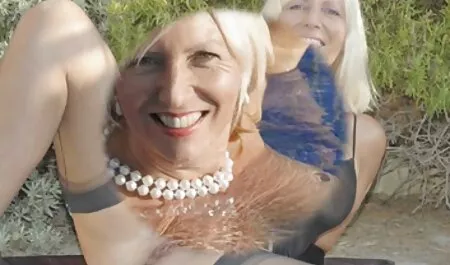 Gyönyörű ribanc alsó Jessie túrák Connors kemény sex pornó filmek kakas