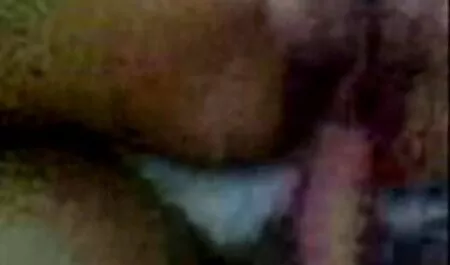 Busty tini szar Apa farkát, mint egy szép pornó szex videó kis ribanc.