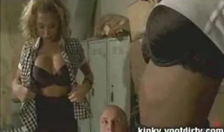Mercedez szar kemény ebben anya fia pornó ingyen a szűk seggét